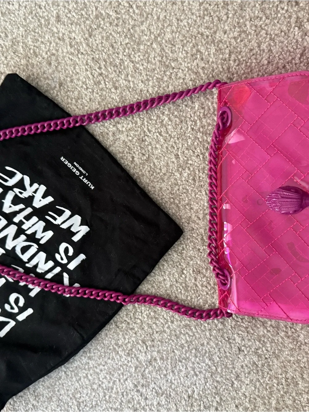 Kurt Geiger London Vinyl Fuscia Drench Bag - Picture 2 of 6